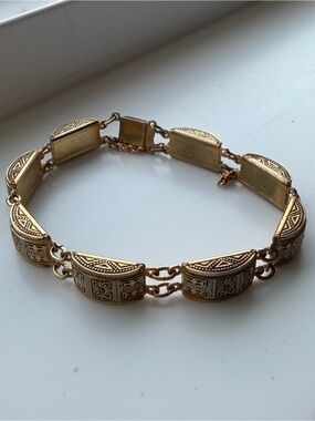 Vintage Spanish Damascene Gold Toned Link Bracelet 7”